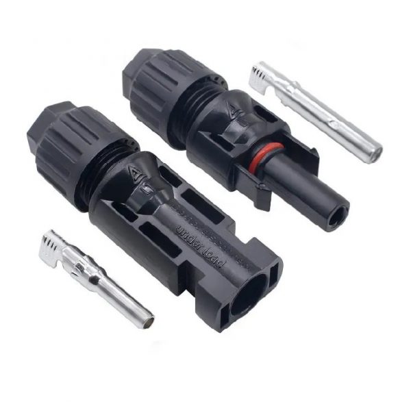 Conector MC4 para instalaciones solares, resistente y eficiente.